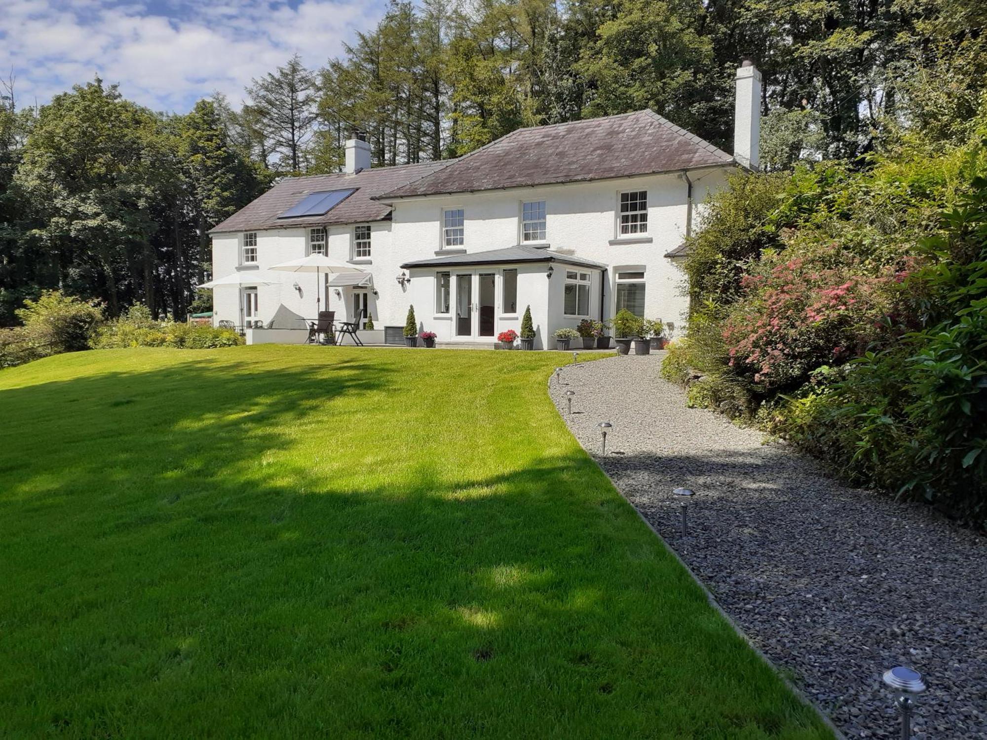 Rhydyfran House Aberaeron, Lampeter, West Wales, Ceredigion * Lampeter
